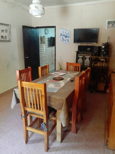 Imagen 6 de 12 de Venta Casa 2 Dormitorios En 1ª De Mayo Al 6800.