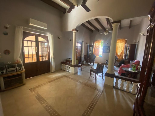 Casa En Venta En Veracruz Con Hab En P.b. Col Centro