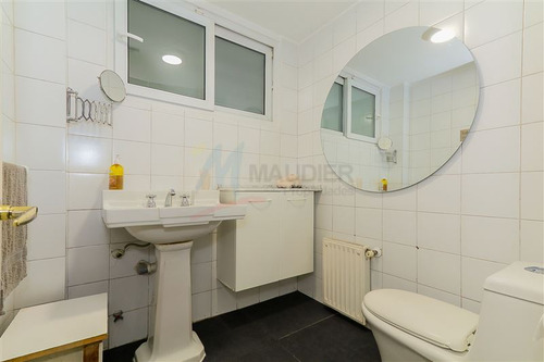 Imagen 16 de 30 de Casa En Venta De 4 Dorm. En Las Condes