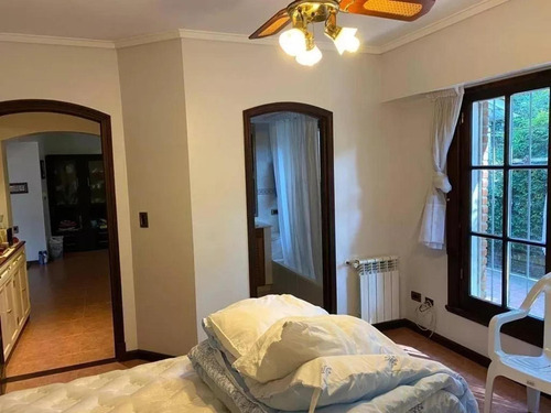 Casa En Venta - 2 Dormitorios 3 Baños - Cochera - 2.400mts2 - Sierra De Los Padres