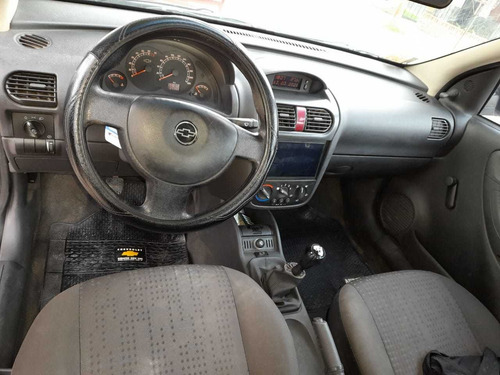 Chevrolet Corsa 1.8 Gl Aa+da 2011