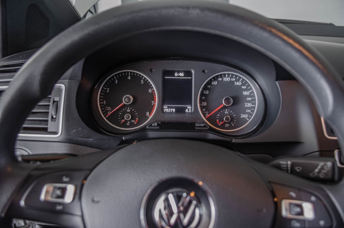 Imagen 10 de 25 de Volkswagen Suran Track 1.6 2018