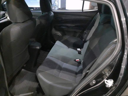 Toyota Yaris 1.3 16V FLEX XL LIVE MULTIDRIVE