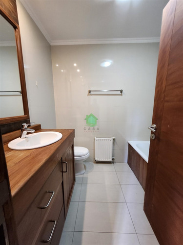 Hermosa Casa De 6 Dorm. En Parcela Para Arriendo En Valdivia