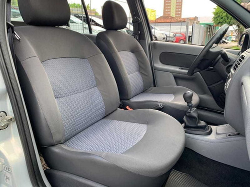 Renault Clio Sedan Expression 1.6