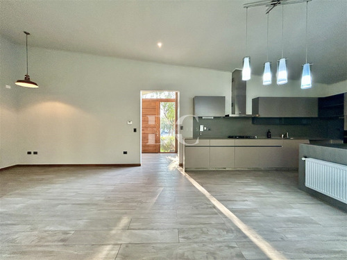 Casa En Venta De 3 Dorm San Anselmo Piedra Roja Chicureo