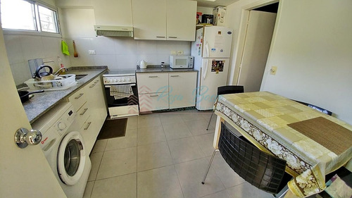 Casa En Venta Playa Mansa 3 Dormitorios- Ref: 6057