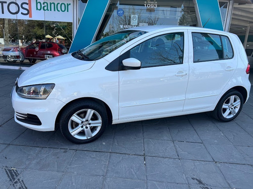 Imagen 1 de 17 de Volkswagen Fox Confort 2016