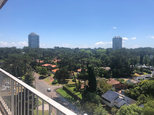 Imagen 3 de 22 de Apartamento De 3 Dormitorios En Complejo Arcobaleno En Punta Del Este Disponible Solo Para Alquiler Anual: Marzo-noviembre 2023