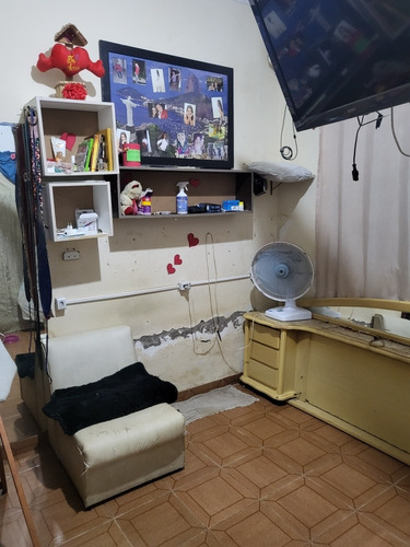 Imagem 5 de 30 de Casa 3 Quartos Uma Suíte , Piscina E Lojas