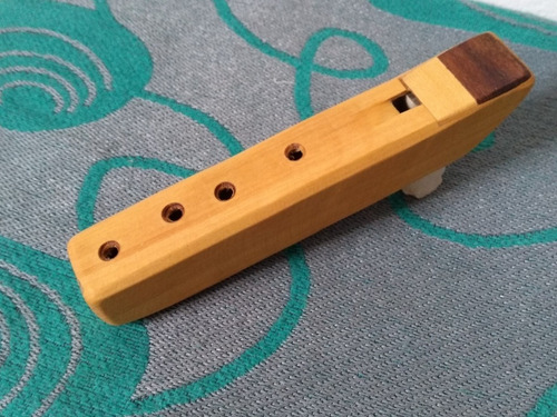 Imagen 1 de 5 de Ocarina Tono Medio De Madera Muy Buena Envío Incluido