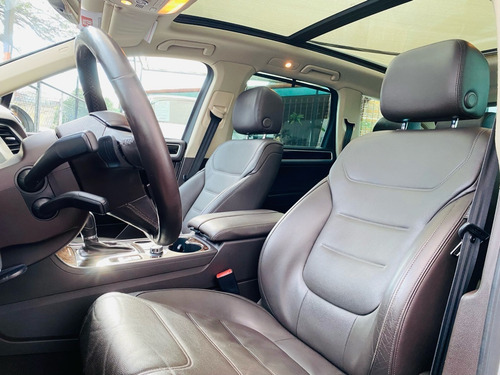 Imagen 13 de 15 de Volkswagen Touareg V6 4x4 2012