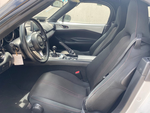Imagen 10 de 12 de Mazda Mx-5 2016 2.0 Sport Mt
