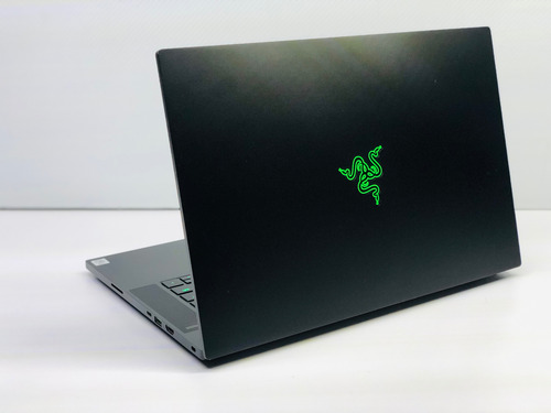 Laptop Gamer Razer Blade 15, Core I7 10ma, Rtx 2070 Super Negro (Reacondicionado)