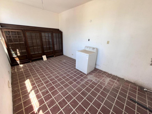 Venta Departamento De Época Con 6 Dormitorios Y 282m2 A Usd 640 Por M2 En Microcentro Rosario
