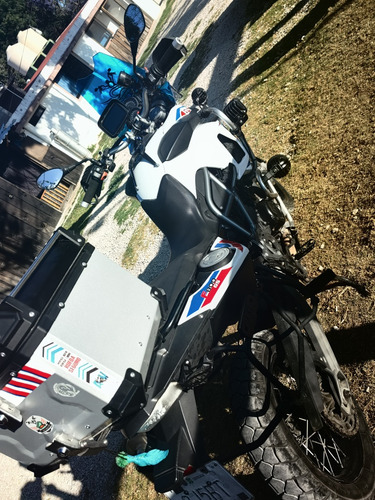 Vendo Bonita Moto Bmw F800 Gs Servicio Recién Hecho Llanta