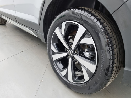 Volkswagen Nivus 1.0 200 TSI TOTAL FLEX HIGHLINE AUTOMÁTICO