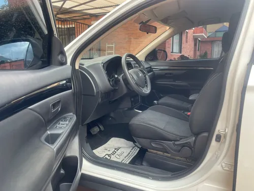 Mitsubishi Outlander Kaiteki 2.4 4x4 Lx 7 Puestos
