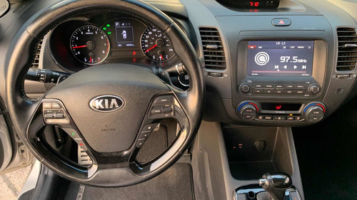 Imagen 10 de 14 de Kia Forte 2.0 Sx At 2018
