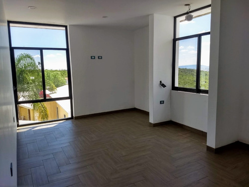 Imagen 2 de 12 de Casa En Venta Lomas Del Pedregal