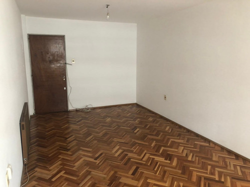 2 Dormitorios Piso 7 Sobre Calle Colonia Opción Garage