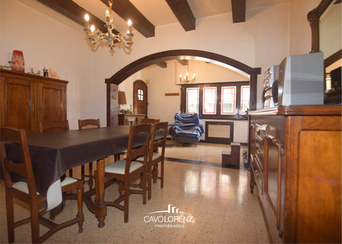 Belgrano 3379-excelente Chalet De Estilo De 4 Amb. Para Vivienda O Uso Comercial