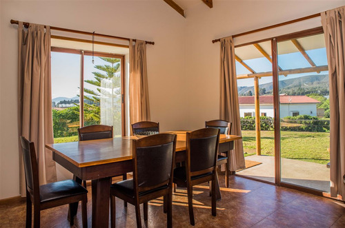 Preciosa Casa Estilo Chilena- Maitencillo