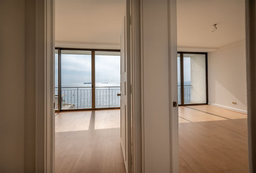 Departamento Con Vista En Venta De 2 Dorm. En Cerro Castilo