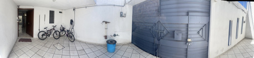 Vendo Casa Paseos De Churubusco. Parque Tezontle, Plaza Oriente A 400 Mts. Central De Abastos , Metrobus Rio Teolutla A 50 Mts., Central De Abastos., Foro Sol. A 5 Minutos. Aeropuerto A 10 Min.