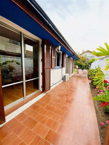 Arriendo Casa 4 D, 3 B, 2 Est, 1 Bd.en Las Condes