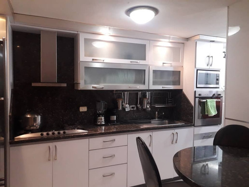Imagen 8 de 12 de Apartamento Remodelado En Lomas Del Avila