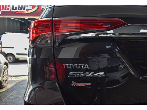 Imagem 15 de 15 de Toyota Hilux Sw4 2.8 Srx 4x4 7 Lugares 16v Turbo Intercooler
