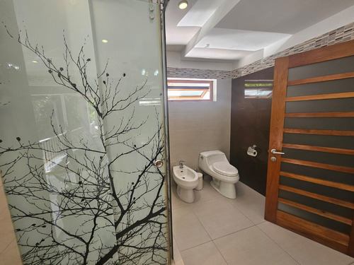 Tejada Con Niveles 4dort+4baños+10estc+bod+gy+piscina+jardin
