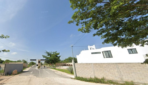 Terreno En Venta En Privada Con Amenidades En Cholul