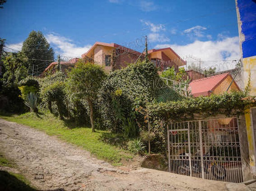 Casa Con 2 Recamaras, 2.5 Baños, Cocina Grande Con Desayunad