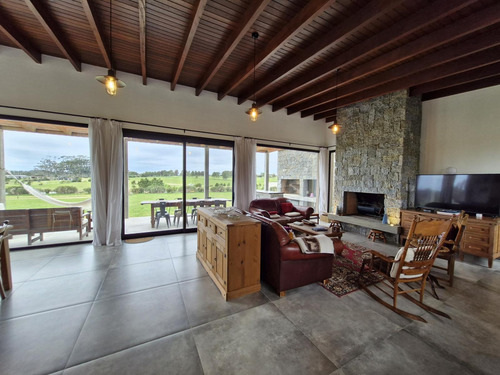 Casa En Pueblo Mio. 2 Dormitorios