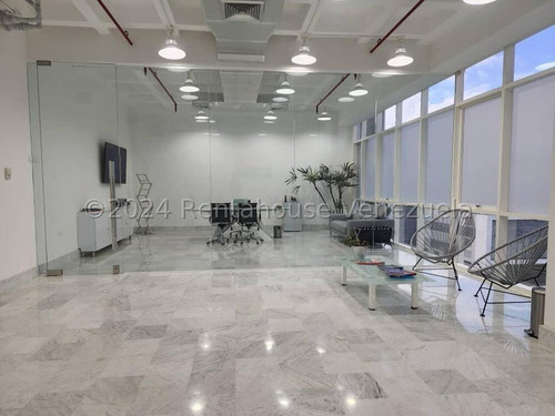 Se Alquila Hermosa Oficina Completamente Re Modelada En Las Mercedes Cod 24-27491 Rex