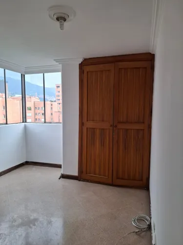 Apartamento En Venta En Conquistadores. Cod V12650
