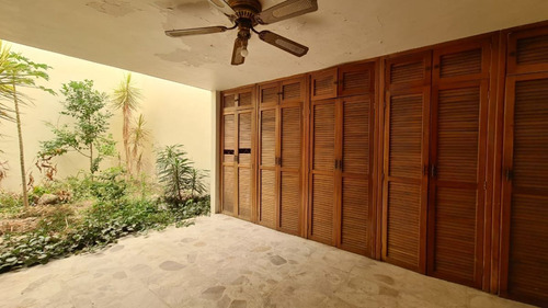 Casa En Venta, Lomas De Guevara, Guadalajara, Jalisco