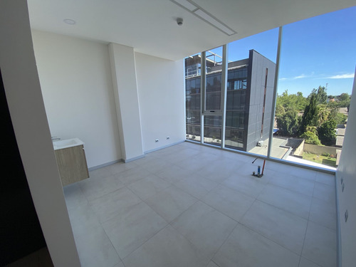 Oficina Médica En Arriendo Centro Pichimapu, Las Rastras, Ta