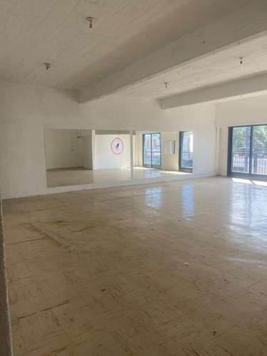 Imagen 2 de 8 de Local Alquiler - Jose C Paz - 160 M2 De Salon En Planta Alta