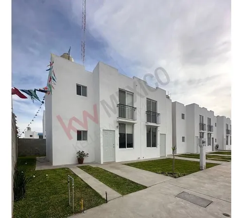 Casa Nueva En Venta Torreón, Fracc. La Joya, Al Oriente De La Ciudad
