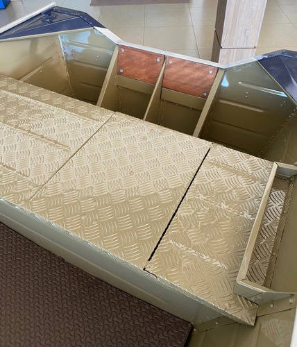 Imagem 5 de 8 de Barco De Alumínio Petybrazil Amazonas 600sl