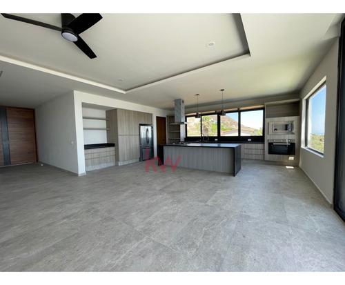 Casa En Venta En Jocotepec, Jalisco