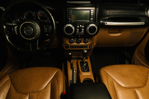 Jeep Wrangler 3.6 3p Sahara V6 4x4 At