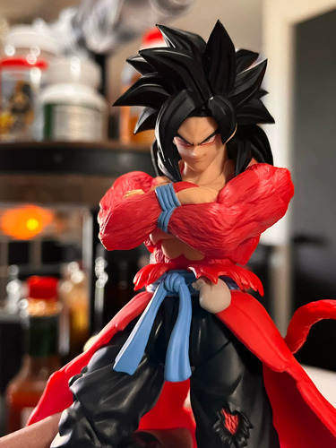 Figura Pelicula Dragon Ball Z Super Heroes Daima Goku Ssj 4 (Reacondicionado)
