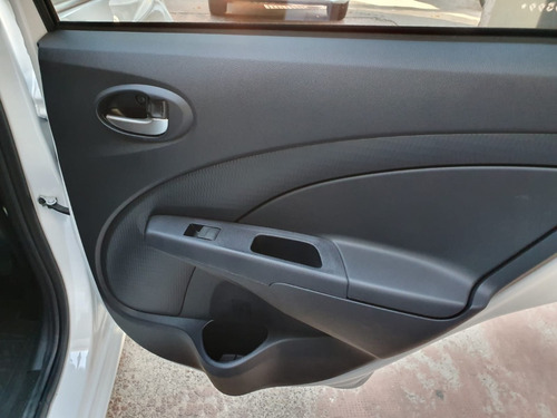 Imagen 5 de 20 de Toyota Etios X 1.5 0km 2023