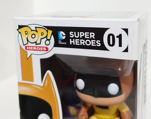Funko Pop! Dc Super Heroes - Batman 01 Amarillo Exclusivo (Usado)