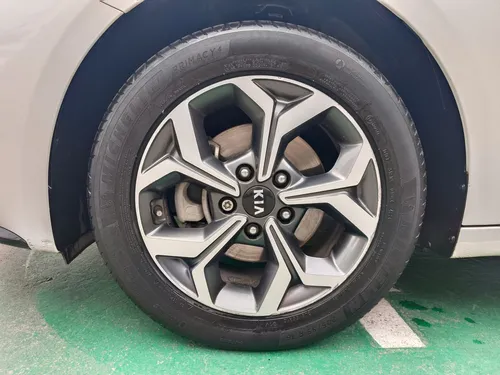 Kia Forte 2.0 LX 4 p Mt