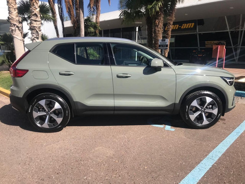 Volvo Xc40 B4 Plus Mild Hybrid